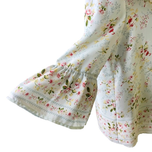 Max Studio Blouse Womens Size S Blue Floral 3/4 Bell Sleeves Lightweight Sheer - Picture 5 of 11